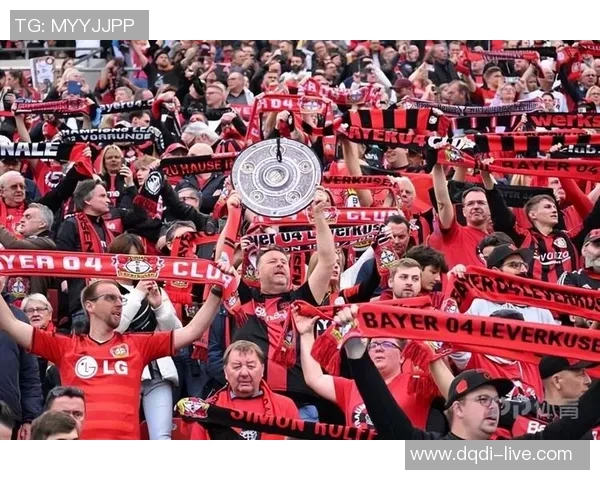 世界杯震撼战役AC米兰狂胜巴萨五球引发全场热议