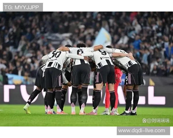 世界杯巴萨大胜尤文点球大战引发争议判罚全场沸腾