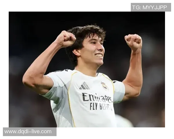 巴萨在世界杯大战中以3-0战胜皇马球员帽子戏法点燃全场激情