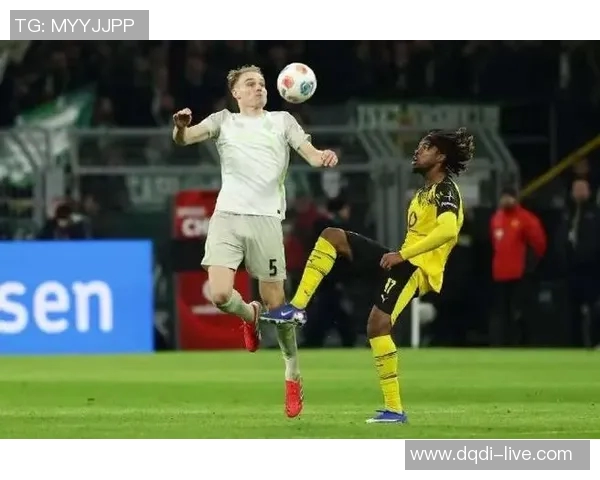 德甲激战：多特蒙德逆转曼联点球大战引爆全场激情解析