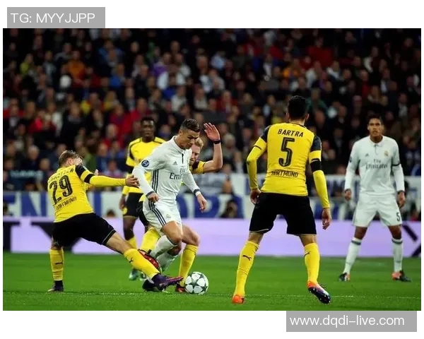 巴黎圣日耳曼逆转皇马友谊赛精彩瞬间全场沸腾赛后分析 巴黎圣日耳曼逆转皇马友谊赛精彩瞬间全场沸腾赛后分析