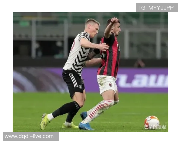 欧联杯精彩对决AC米兰以4-0大胜曼联引发全场热烈反响