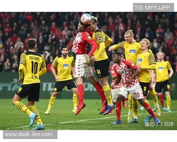 德甲激情对决波尔图大胜曼联引发全场狂欢赛后深度解析